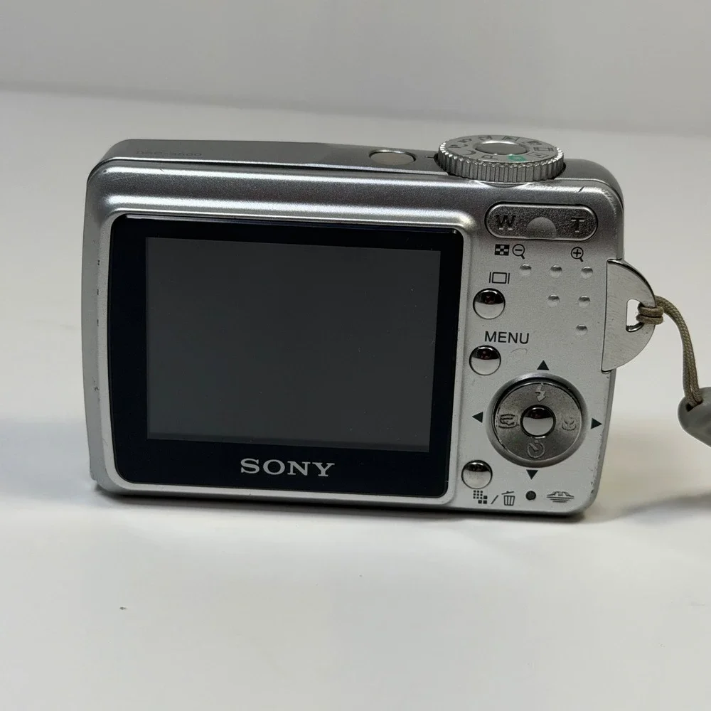 Sony Cyber-shot DSC-S500 6.0MP Digital Camera Silver 3x Optical Zoom Compact